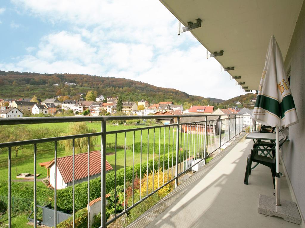 Spacious Apartment In Bollendorf In Nature Park Exterior foto